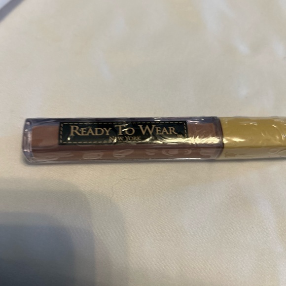 READY TO WEAR LUREX LIPS LIPGLOSS COLOR #08 BARE FULL SIZE New Sealed - Picture 2 of 8